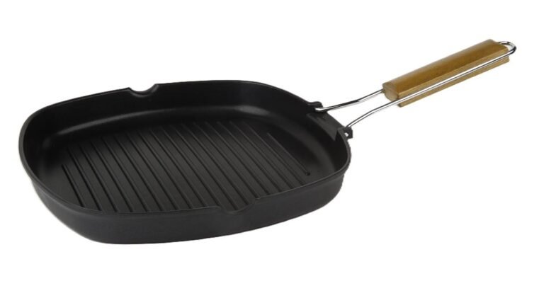 Asador de aluminio fundido ondulado Vier con mango de madera plegable apto para inducción medidas 20-24-28-36cm - GarHome.